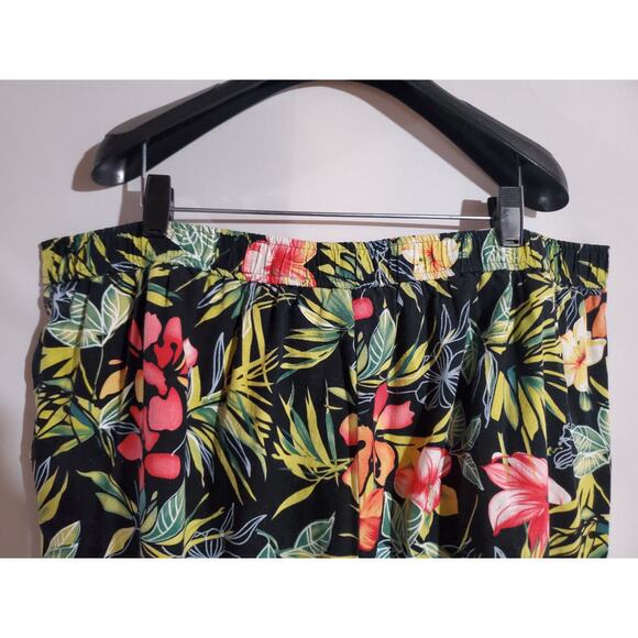 Maggie Barnes Tropical Floral Linen Blend Capri Pants Plus 20W Hawaii Island - Picture 6 of 11